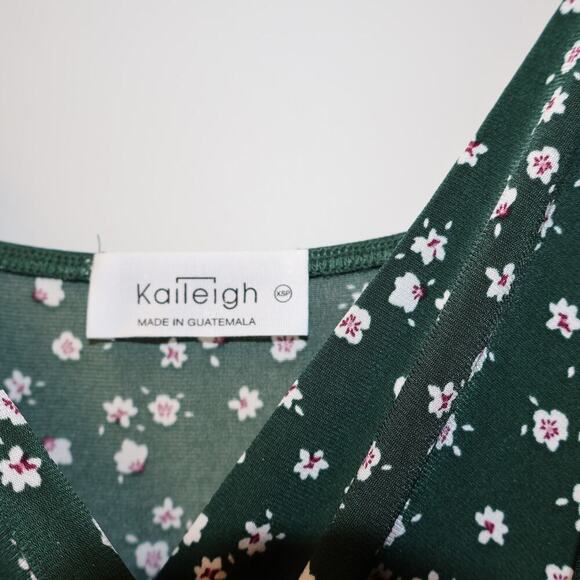 Kaileigh XSP Tall Jumpsuit Spaghetti Straps Green Floral Tie Waist Front Pocket - Picture 11 of 16